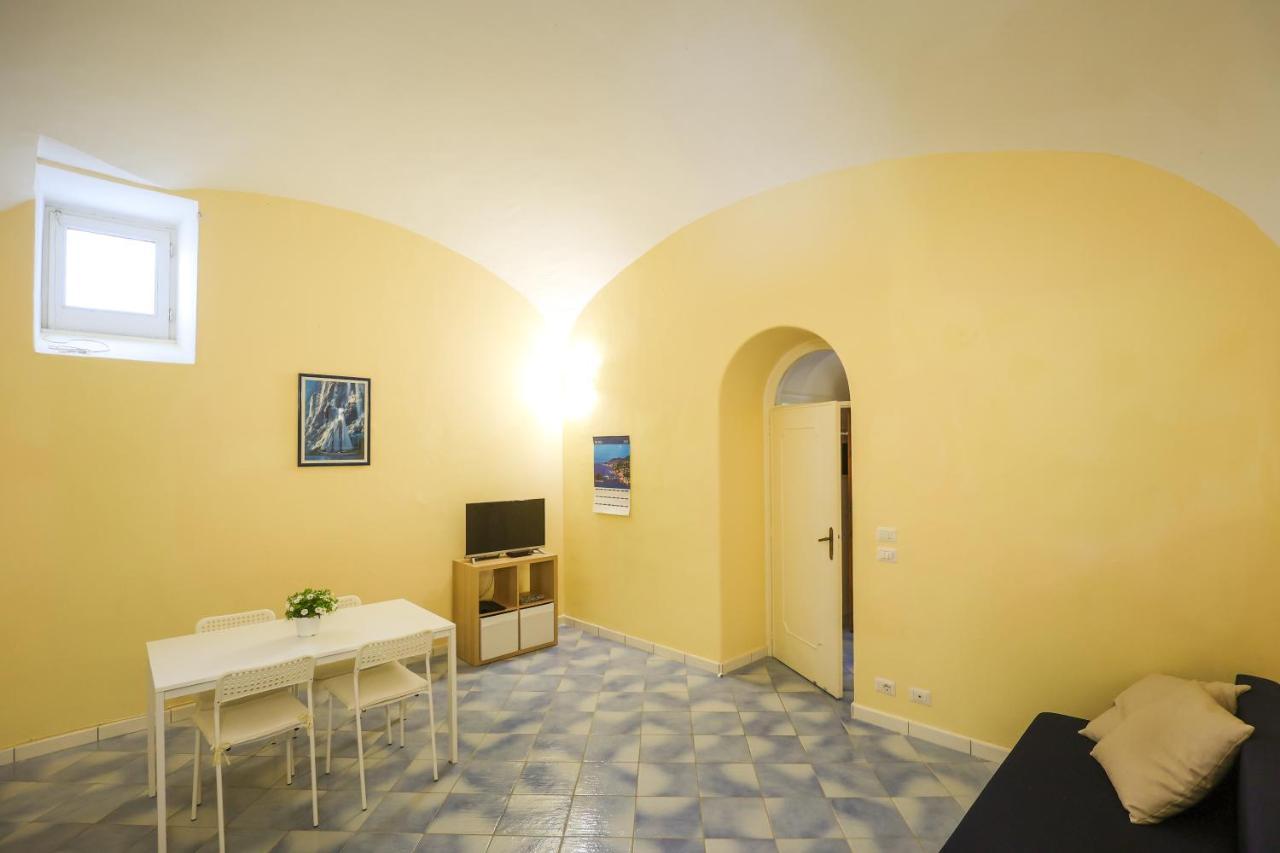 Appartamento Panoramico La Rosa Dei Venti - Maestrale อีสเกีย ภายนอก รูปภาพ